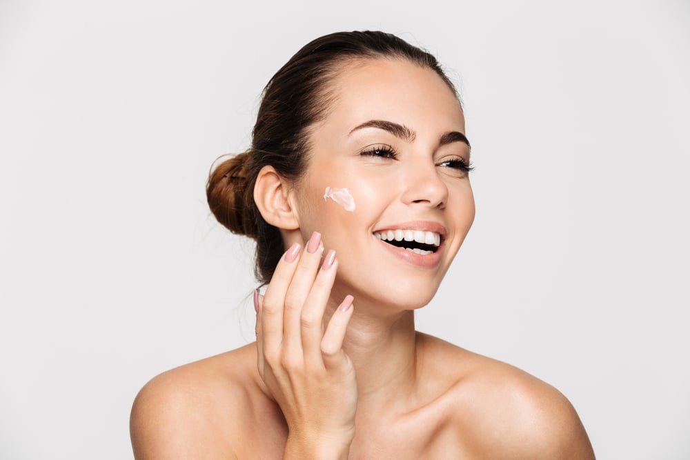 ¿Qué aspectos se tienen en cuenta a la hora de crear una crema facial?