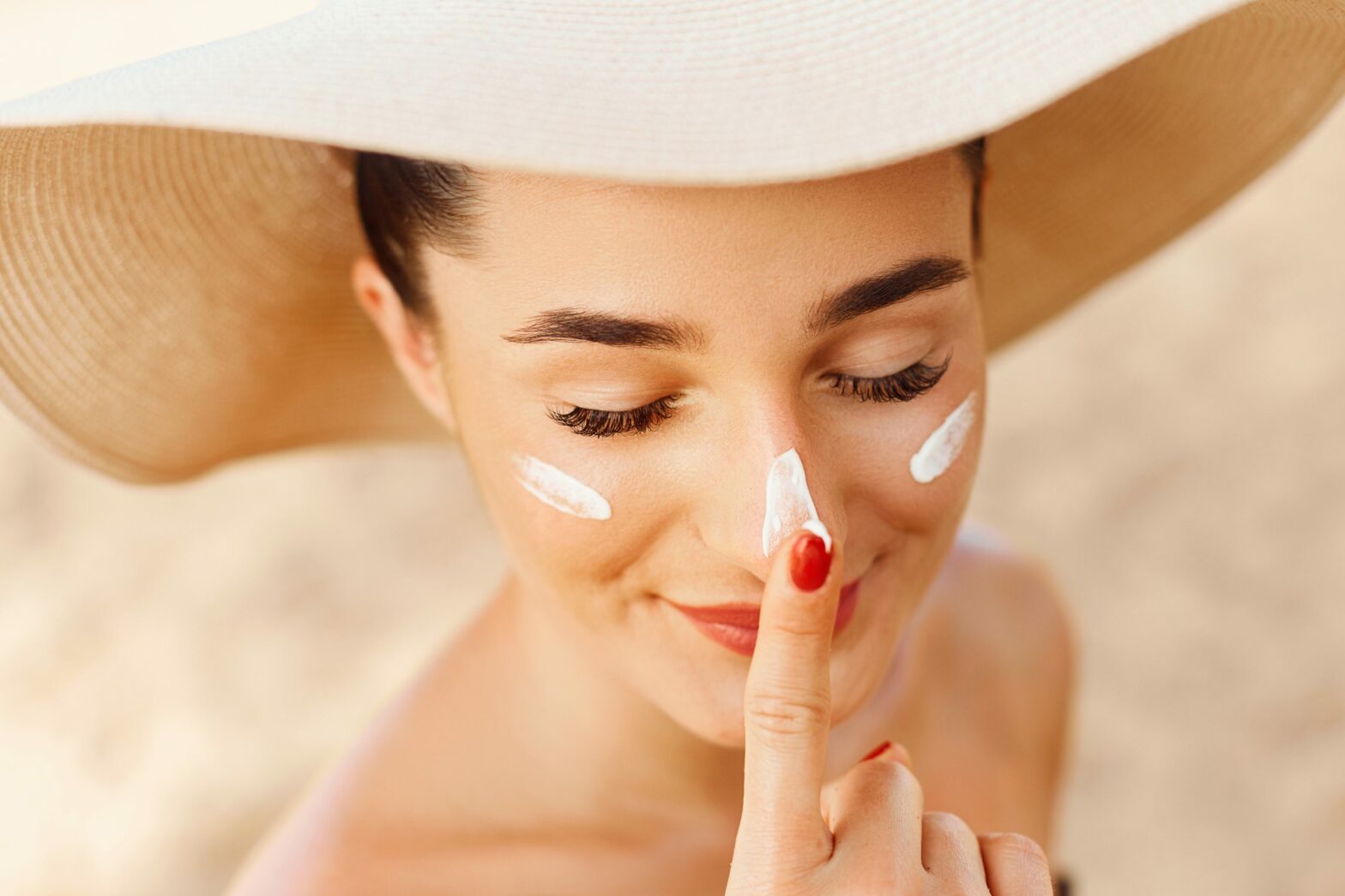 Cómo Elegir el Protector Solar Adecuado: Guía para Encontrar el SPF Perfecto para tu Piel